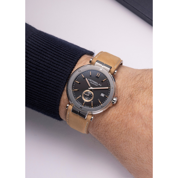 Newport 18389A24SA Çelik Erkek Kol Saati